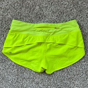 Lululemon Speed Up 2.5” Shorts Highlight Yellow Size 6